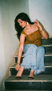 Flash filter Ai Photo Editing Prompts girls